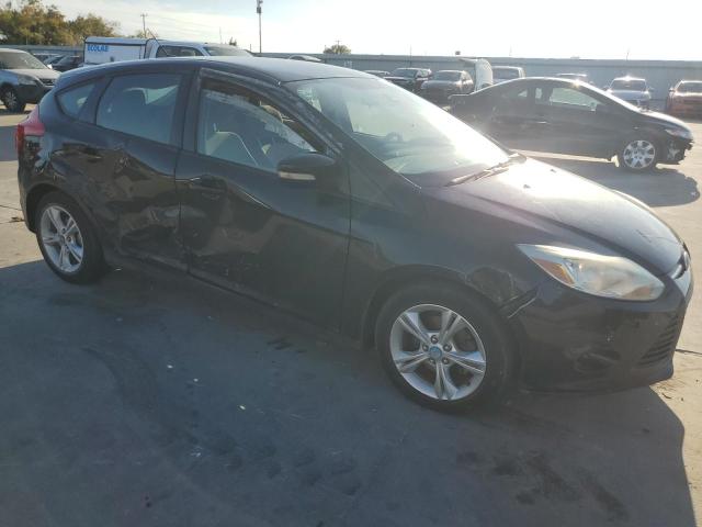 1FADP3K29DL286423 - 2013 FORD FOCUS SE BLACK photo 4