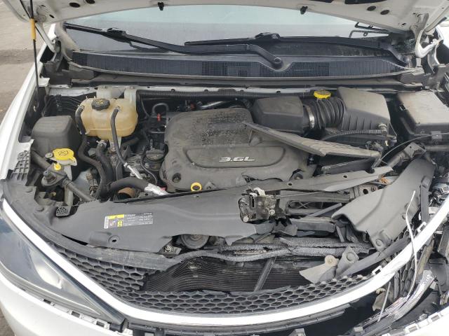 2C4RC1BG7HR540669 - 2017 CHRYSLER PACIFICA TOURING L WHITE photo 11