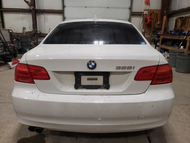 WBAKF3C51BE442840 - 2011 BMW 328 XI WHITE photo 6