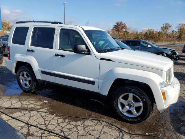 1J8GN28K59W510283 - 2009 JEEP LIBERTY SPORT WHITE photo 4