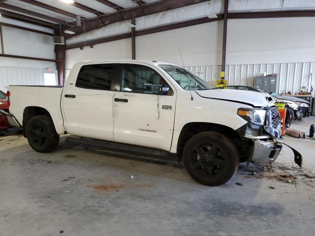 5TFDW5F16KX819330 - 2019 TOYOTA TUNDRA CREWMAX SR5 WHITE photo 4