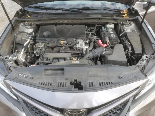 4T1B11HK8JU055044 - 2018 TOYOTA CAMRY L GRAY photo 11