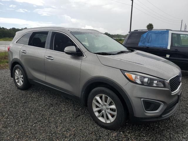 5XYPG4A38JG406744 - 2018 KIA SORENTO LX SILVER photo 4