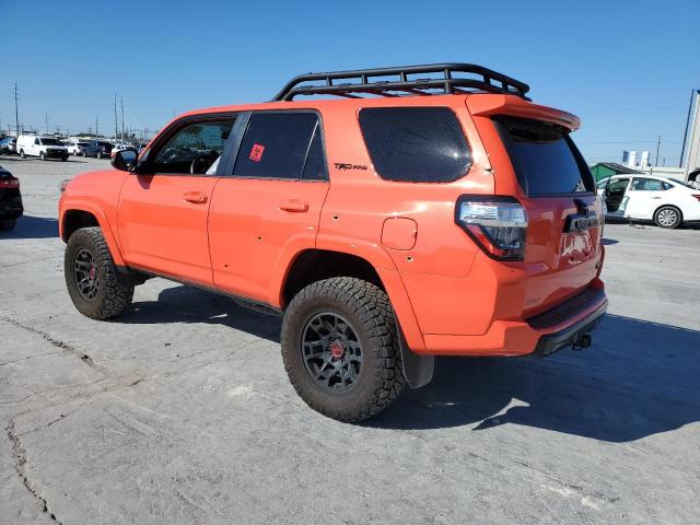 JTELU5JR0P6097490 - 2023 TOYOTA 4RUNNER SE ORANGE photo 2