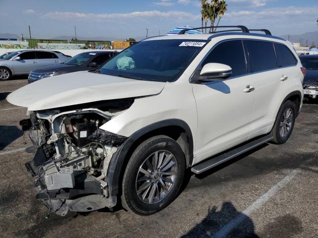 2017 TOYOTA HIGHLANDER SE, 