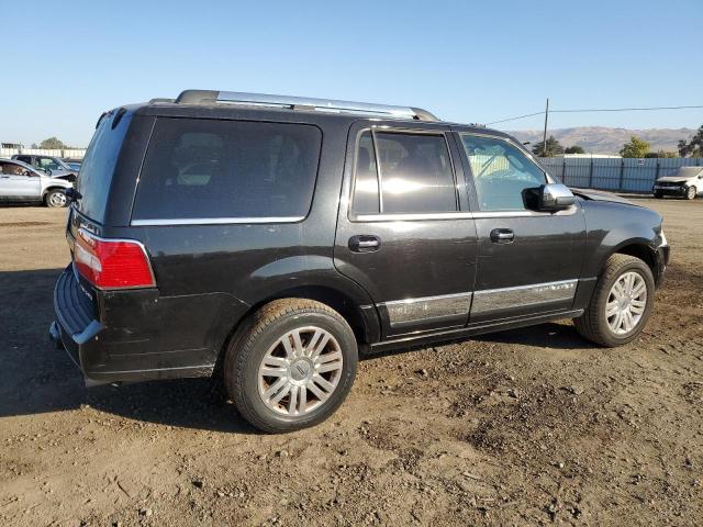 5LMJJ2J5XBEJ00290 - 2011 LINCOLN NAVIGATOR შავი ფოტო 3