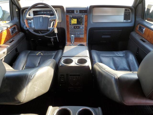 5LMJJ2J5XBEJ00290 - 2011 LINCOLN NAVIGATOR შავი ფოტო 8