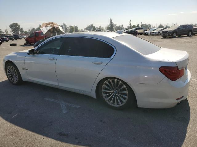 WBAKB4C55CC575826 - 2012 BMW 740 LI Blanc photo 2