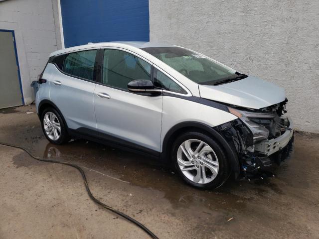 1G1FW6S02P4177217 - 2023 CHEVROLET BOLT EV 1LT SILVER photo 4