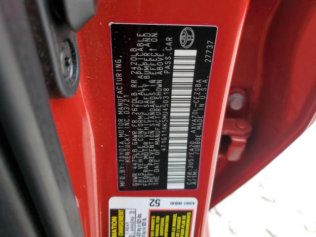 4T1G11AK5MU450318 - 2021 TOYOTA CAMRY SE RED photo 13