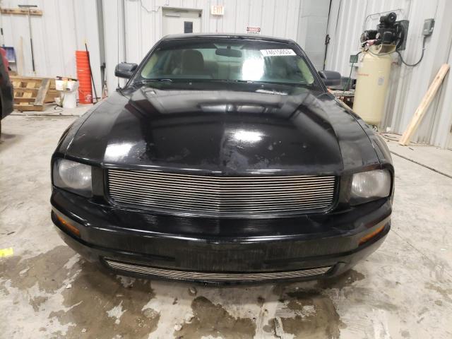 1ZVHT80N485179630 - 2008 FORD MUSTANG BLACK photo 5