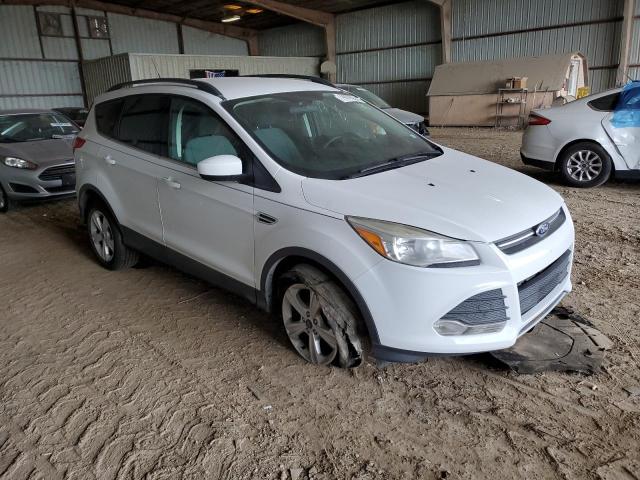 1FMCU0GX8GUB58847 - 2016 FORD ESCAPE SE WHITE photo 4