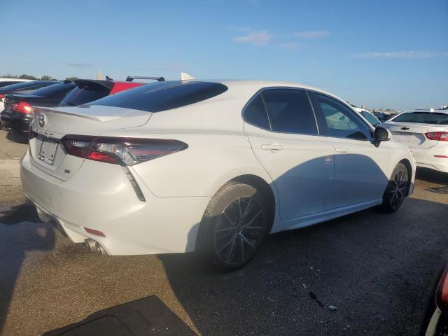 4T1G11AK4PU113014 - 2023 TOYOTA CAMRY SE NIGHT SHADE WHITE photo 3