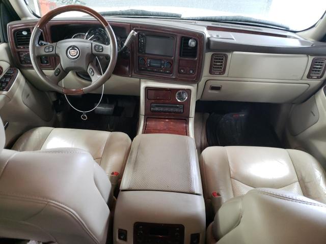 1GYEK63N46R127181 - 2006 CADILLAC ESCALADE LUXURY WHITE photo 8