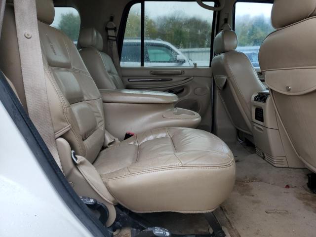 5LMEU27R32LJ14143 - 2002 LINCOLN NAVIGATOR თეთრი ფოტო 11