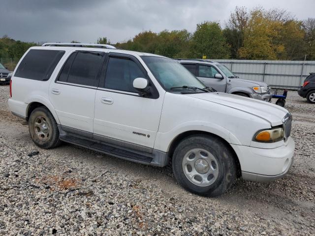 5LMEU27R32LJ14143 - 2002 LINCOLN NAVIGATOR თეთრი ფოტო 4