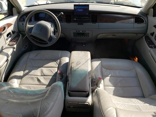 1LNHM81W9YY890791 - 2000 LINCOLN TOWN CAR EXECUTIVE WHITE photo 8