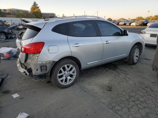 JN8AS5MT4DW510438 - 2013 NISSAN ROGUE S SILVER photo 3