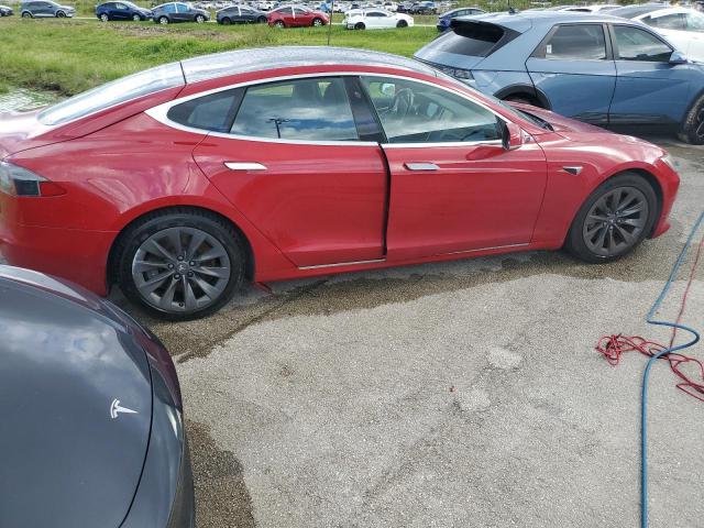 5YJSA1E29JF273186 - 2018 TESLA MODEL S RED photo 3