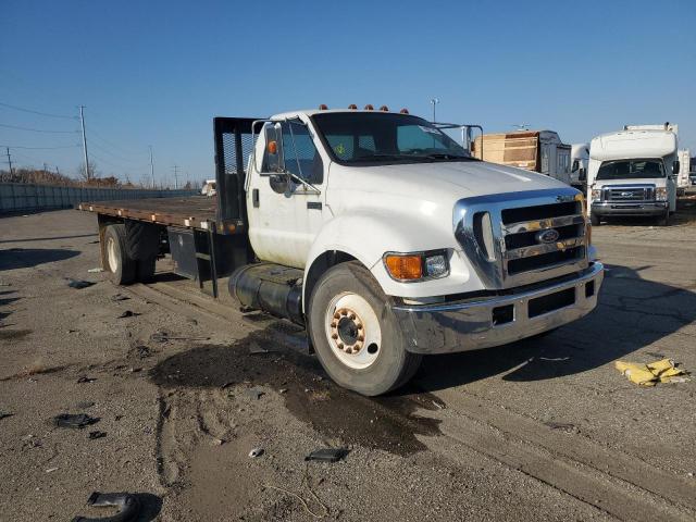 3FRNF65N24V671083 - 2004 FORD F650 SUPER DUTY WHITE photo 4