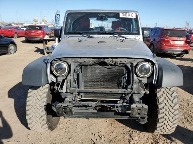 1C4AJWAG2FL596817 - 2015 JEEP WRANGLER SPORT SILVER photo 5