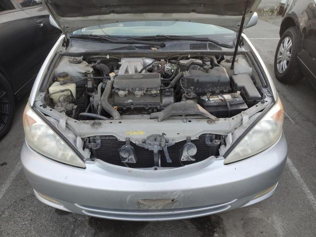 4T1BF30K02U501844 - 2002 TOYOTA CAMRY LE SILVER photo 11