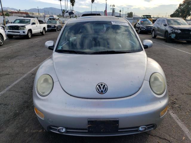 3VWDD21C61M468546 - 2001 VOLKSWAGEN NEW BEETLE GLX 银色 照片 5