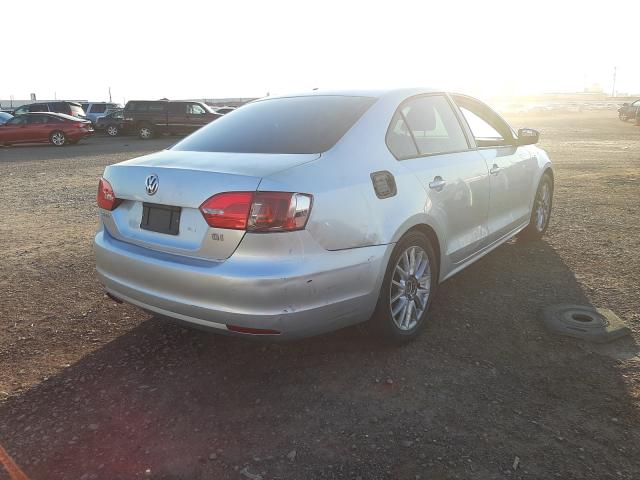 3VW2K7AJ2EM234385 - 2014 VOLKSWAGEN JETTA BASE 银色 照片 4