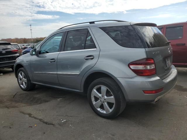 4JGBB8GB8BA746732 - 2011 MERCEDES-BENZ ML 350 4MATIC SILVER photo 2
