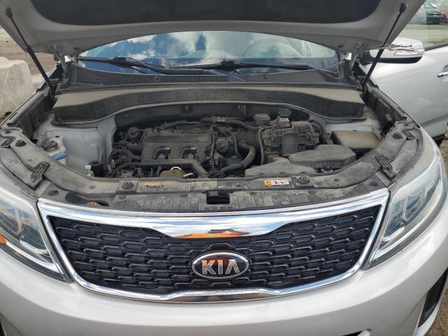 5XYKTDA76FG623080 - 2015 KIA SORENTO LX SILVER photo 12