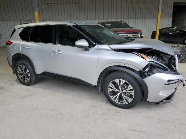 JN8AT3BA0MW013552 - 2021 NISSAN ROGUE SV SILVER photo 4