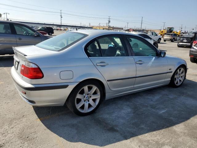 WBAAM5339YJR55779 - 2000 BMW 328 I SILVER photo 3