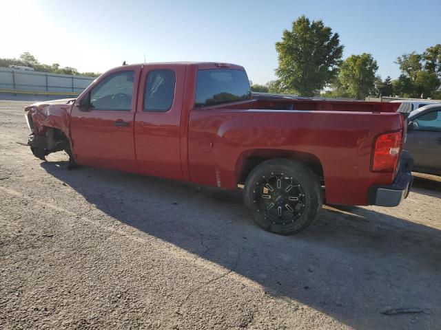 2GCEC19C871645770 - 2007 CHEVROLET SILVERADO C1500 RED photo 2