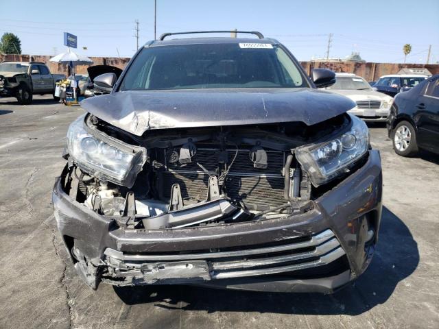 5TDDGRFHXJS042284 - 2018 TOYOTA HIGHLANDER HYBRID LIMITED CHARCOAL photo 5