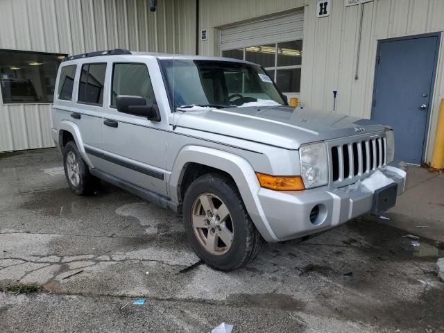 1J8HG48K06C285567 - 2006 JEEP COMMANDER 银色 照片 4