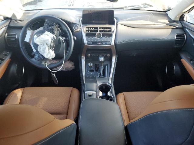 JTJBARBZ4J2175229 - 2018 LEXUS NX 300 BASE 银色 照片 8