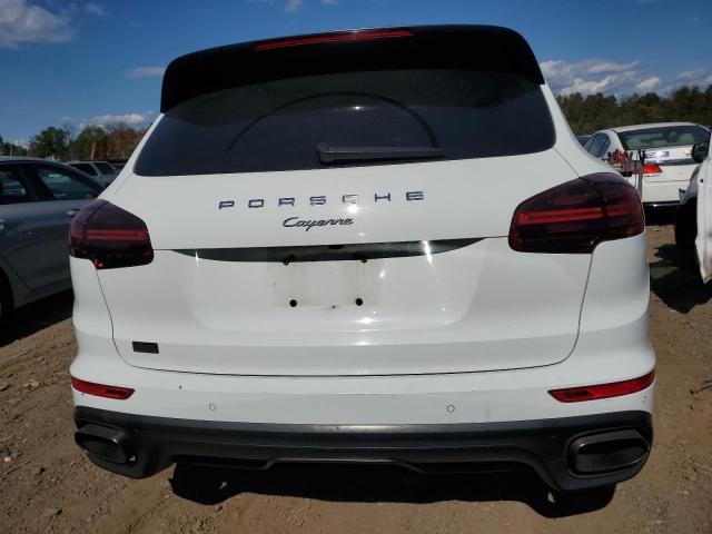 WP1AA2A29HKA86114 - 2017 PORSCHE CAYENNE WHITE photo 6