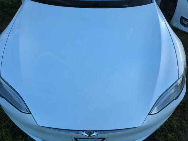 5YJSA1E24LF370718 - 2020 TESLA MODEL S WHITE photo 12