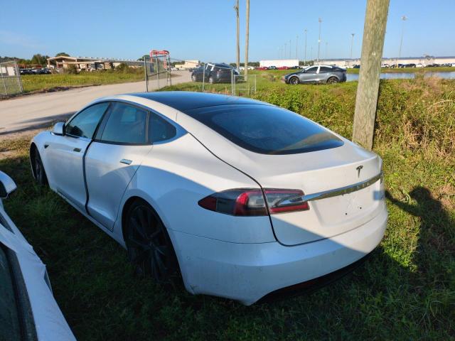 5YJSA1E24LF370718 - 2020 TESLA MODEL S WHITE photo 2