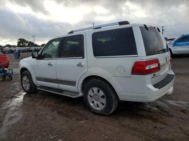 5LMFU28508LJ16070 - 2008 LINCOLN NAVIGATOR WHITE photo 2