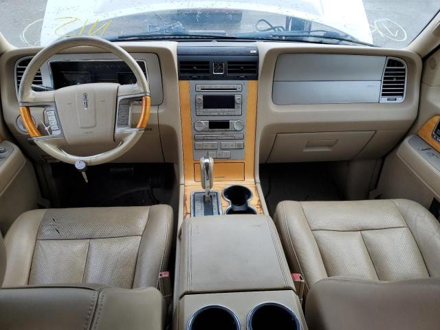 5LMFU28508LJ16070 - 2008 LINCOLN NAVIGATOR 白色 照片 8