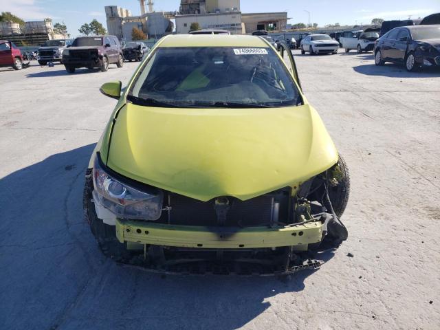 JTNKARJE4JJ553455 - 2018 TOYOTA COROLLA IM YELLOW photo 5