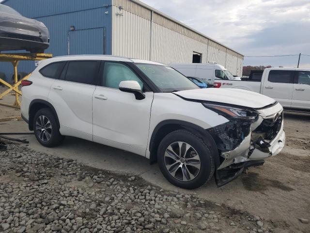 5TDGZRBH2LS024782 - 2020 TOYOTA HIGHLANDER XLE WHITE photo 4