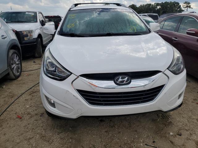 KM8JU3AG8FU002811 - 2015 HYUNDAI TUCSON LIMITED WHITE photo 5