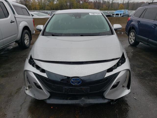 JTDKARFP3H3000468 - 2017 TOYOTA PRIUS PRIM 银色 照片 5