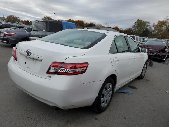 4T1BF3EKXAU563193 - 2010 TOYOTA CAMRY BASE WHITE photo 3