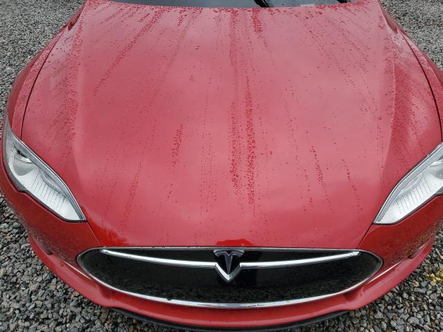 5YJSA1E20GF128787 - 2016 TESLA MODEL S RED photo 11