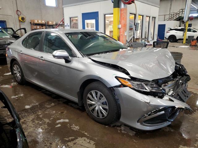 4T1C31AK1NU042134 - 2022 TOYOTA CAMRY LE SILVER photo 4