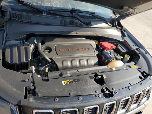 3C4NJCCB4KT832934 - 2019 JEEP COMPASS LIMITED SILVER photo 11