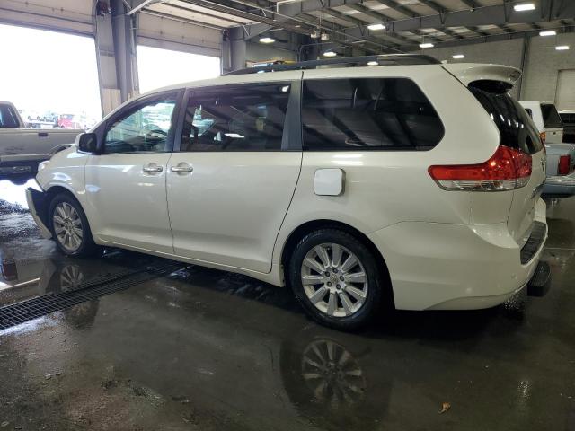 5TDYK3DC4BS030508 - 2011 TOYOTA SIENNA XLE WHITE photo 2